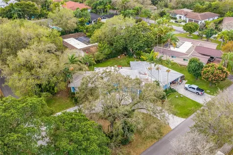 9200 SW 70th Avenue Pinecrest FL 33156