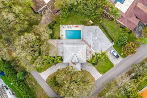 9200 SW 70th Avenue Pinecrest FL 33156