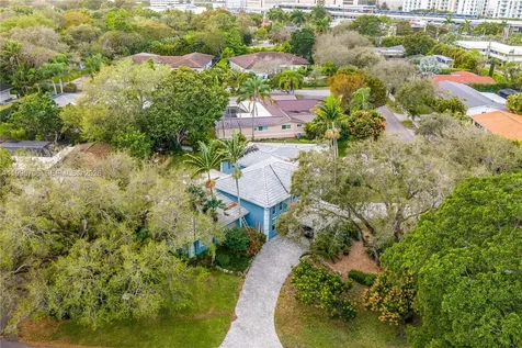 9200 SW 70th Avenue Pinecrest FL 33156
