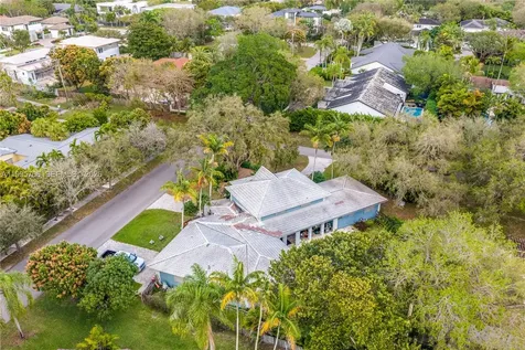 9200 SW 70th Avenue Pinecrest FL 33156