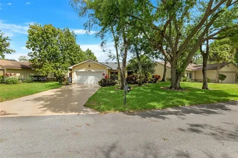4220 Grove Park Lane Boynton Beach FL 33436