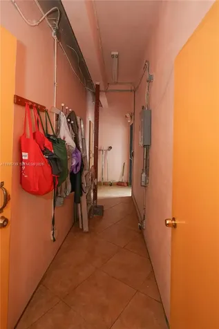 7193-7195 Pembroke Road Pembroke Pines FL 33023