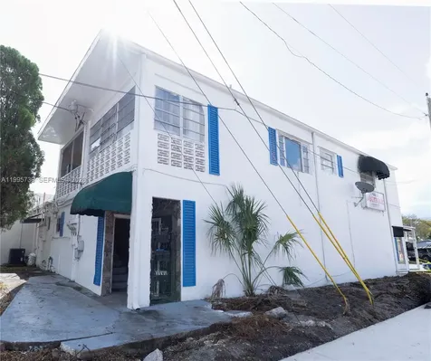 7193-7195 Pembroke Road Pembroke Pines FL 33023
