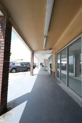 7193-7195 Pembroke Road Pembroke Pines FL 33023