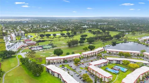 9200 W Hollybrook Lake Drive Pembroke Pines FL 33025