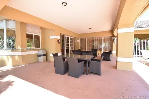 460 S Park Road Hollywood FL 33021
