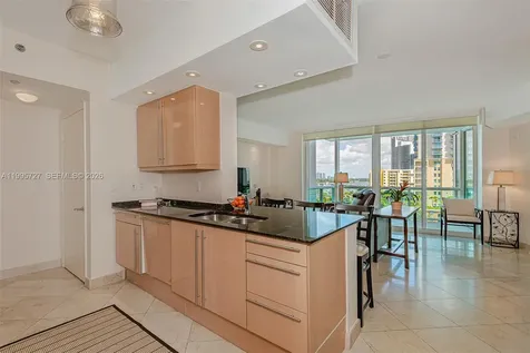 1000 S Pointe Drive Miami Beach FL 33139