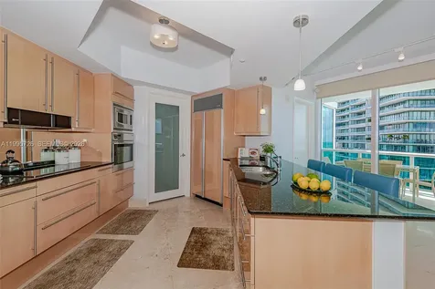 1000 S Pointe Drive Miami Beach FL 33139
