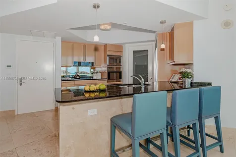 1000 S Pointe Drive Miami Beach FL 33139