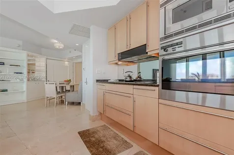 1000 S Pointe Drive Miami Beach FL 33139