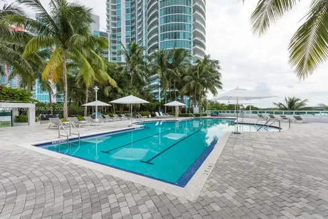 1000 S Pointe Drive Miami Beach FL 33139
