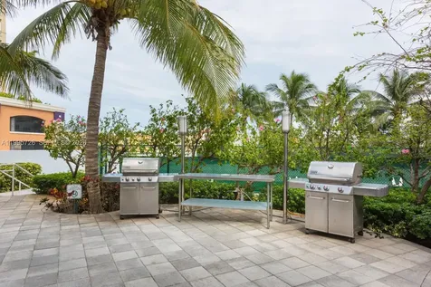 1000 S Pointe Drive Miami Beach FL 33139