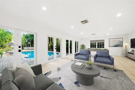 3755 Royal Palm Avenue Miami Beach FL 33140