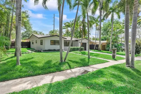 2704 Cleveland Street Hollywood FL 33020