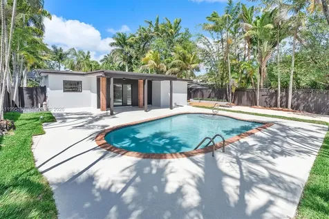 2704 Cleveland Street Hollywood FL 33020
