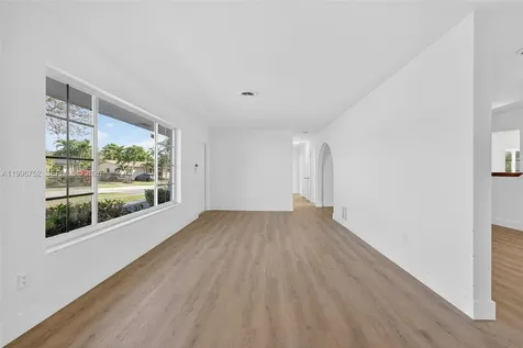 11190 SW 57th Street Miami FL 33173