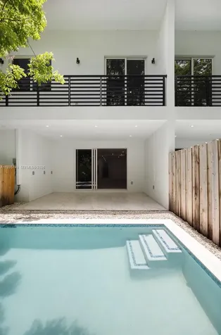 3162 Plaza Street Coconut Grove FL 33133