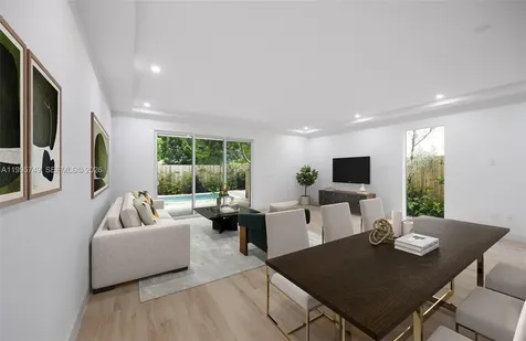 3162 Plaza Street Coconut Grove FL 33133