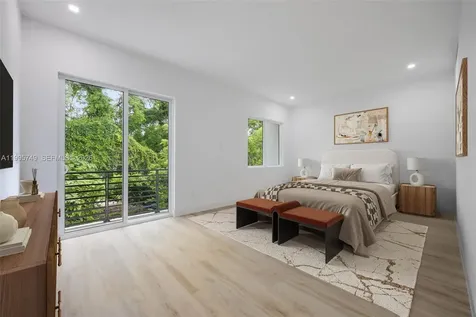 3162 Plaza Street Coconut Grove FL 33133