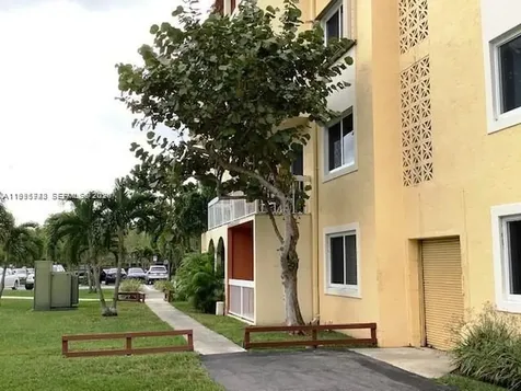 7910 Camino Real Miami FL 33143