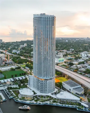 275 SW 6th Street Miami FL 33130