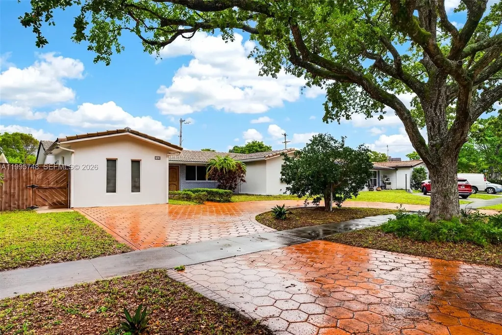 763 S Rainbow Drive Hollywood FL 33021