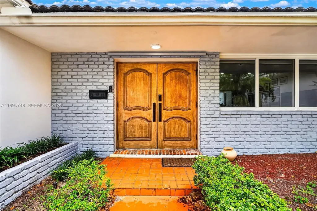 763 S Rainbow Drive Hollywood FL 33021