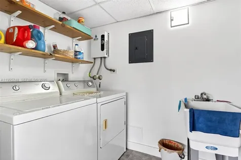 763 S Rainbow Drive Hollywood FL 33021