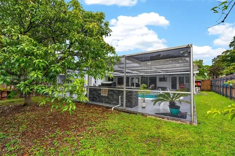 763 S Rainbow Drive Hollywood FL 33021
