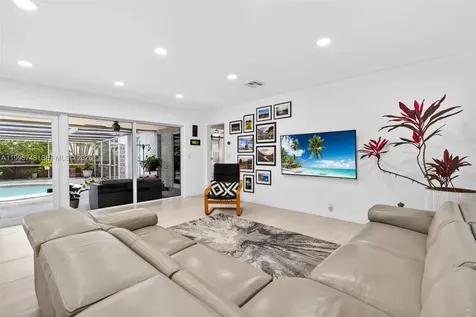 763 S Rainbow Drive Hollywood FL 33021