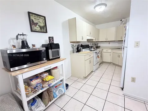 954 NW 14th Street Florida City FL 33034