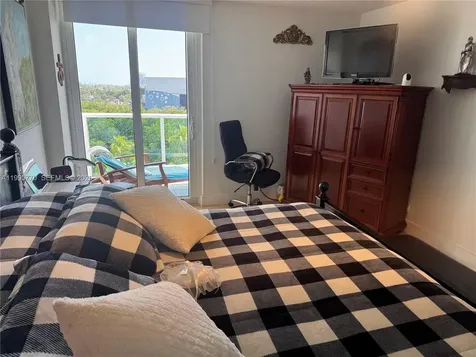 100 Bayview Drive Sunny Isles Beach FL 33160
