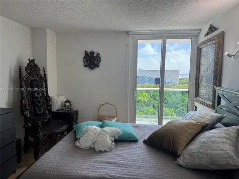 100 Bayview Drive Sunny Isles Beach FL 33160