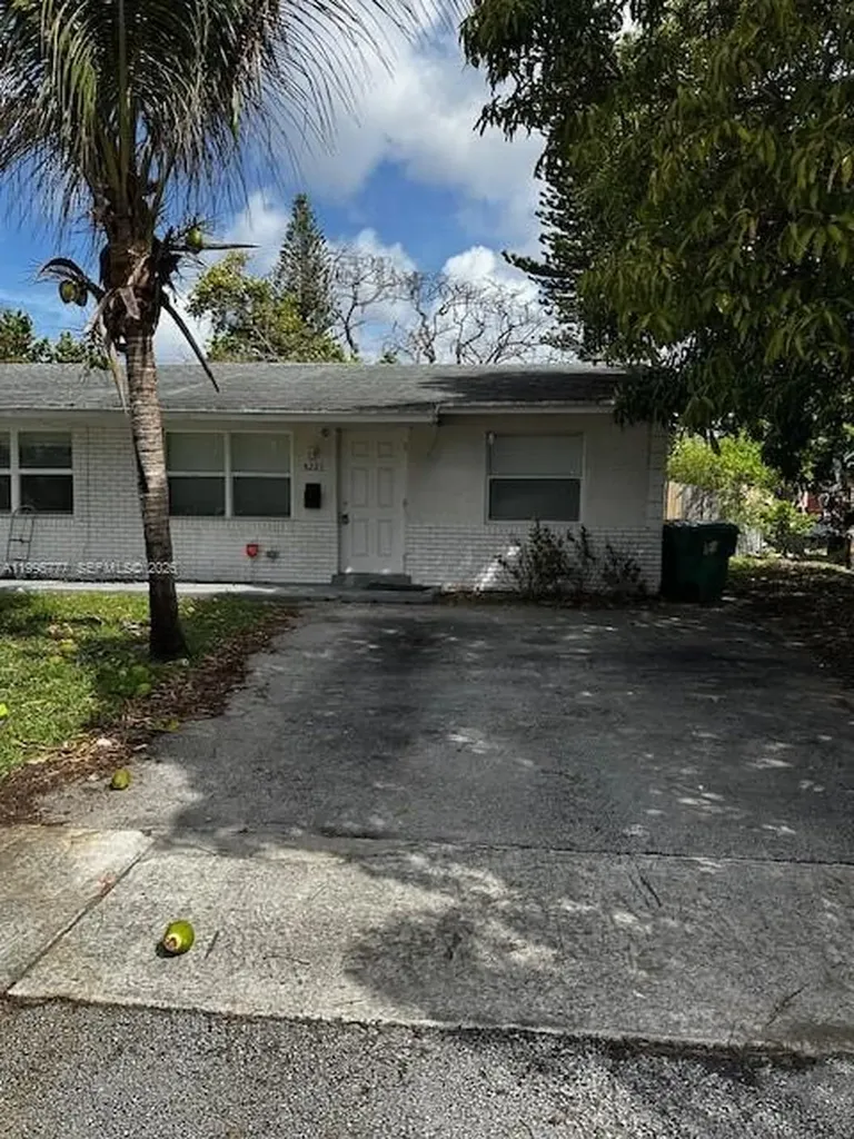 5221 NW 15th Court Lauderhill FL 33313