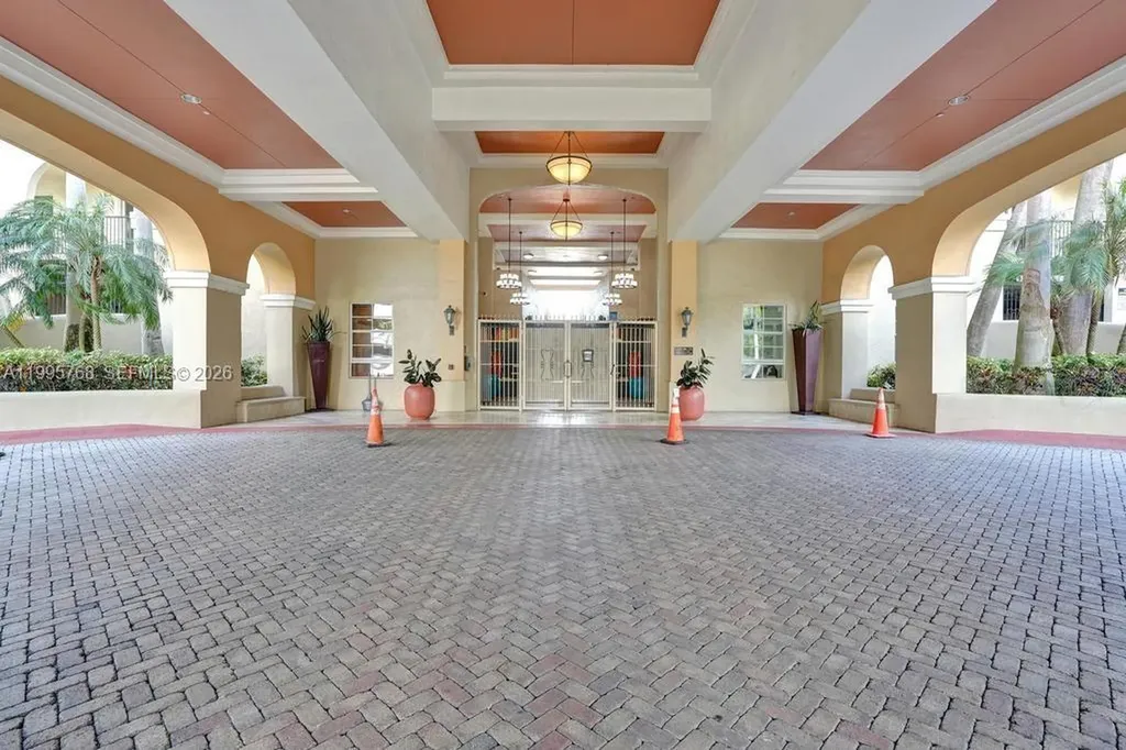 520 SE 5th Avenue Fort Lauderdale FL 33301
