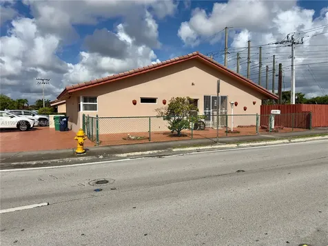 450 SW 92nd Avenue Miami FL 33174