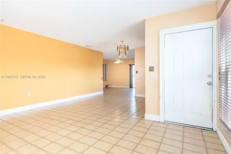 450 SW 92nd Avenue Miami FL 33174