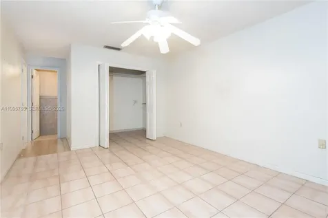 450 SW 92nd Avenue Miami FL 33174