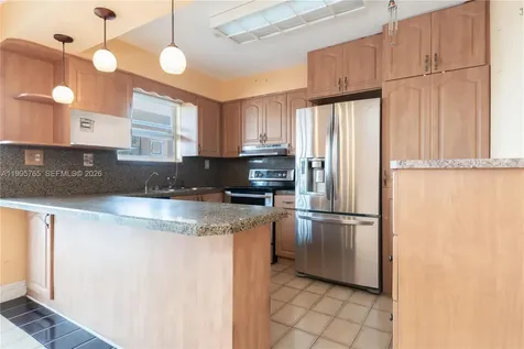 450 SW 92nd Avenue Miami FL 33174