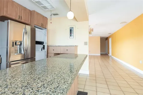 450 SW 92nd Avenue Miami FL 33174