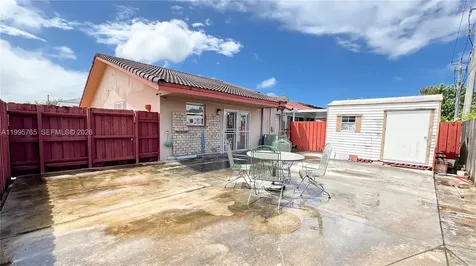 450 SW 92nd Avenue Miami FL 33174