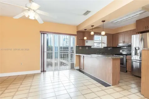 450 SW 92nd Avenue Miami FL 33174