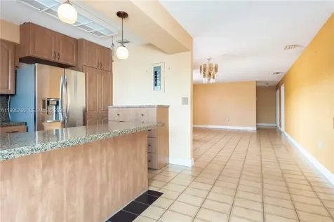 450 SW 92nd Avenue Miami FL 33174