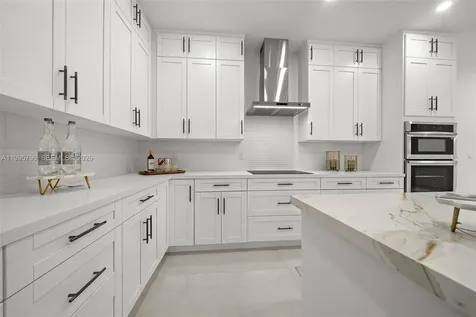 5209 SW 22nd Street West Park FL 33023