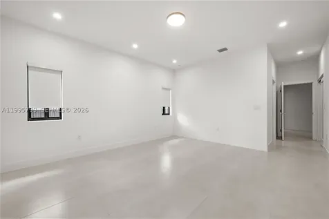 5209 SW 22nd Street West Park FL 33023