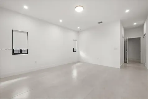 5209 SW 22nd Street West Park FL 33023