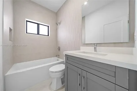 5209 SW 22nd Street West Park FL 33023