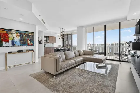 1000 Island Bl Aventura FL 33160