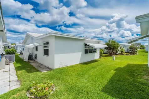 1005 SW 18th Street Boynton Beach FL 33426