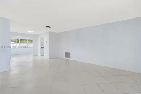1005 SW 18th Street Boynton Beach FL 33426